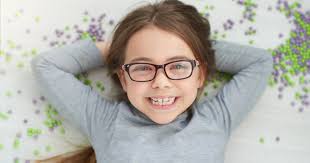 OCCHIALI DA RIPOSO: servono davvero ai bambini?